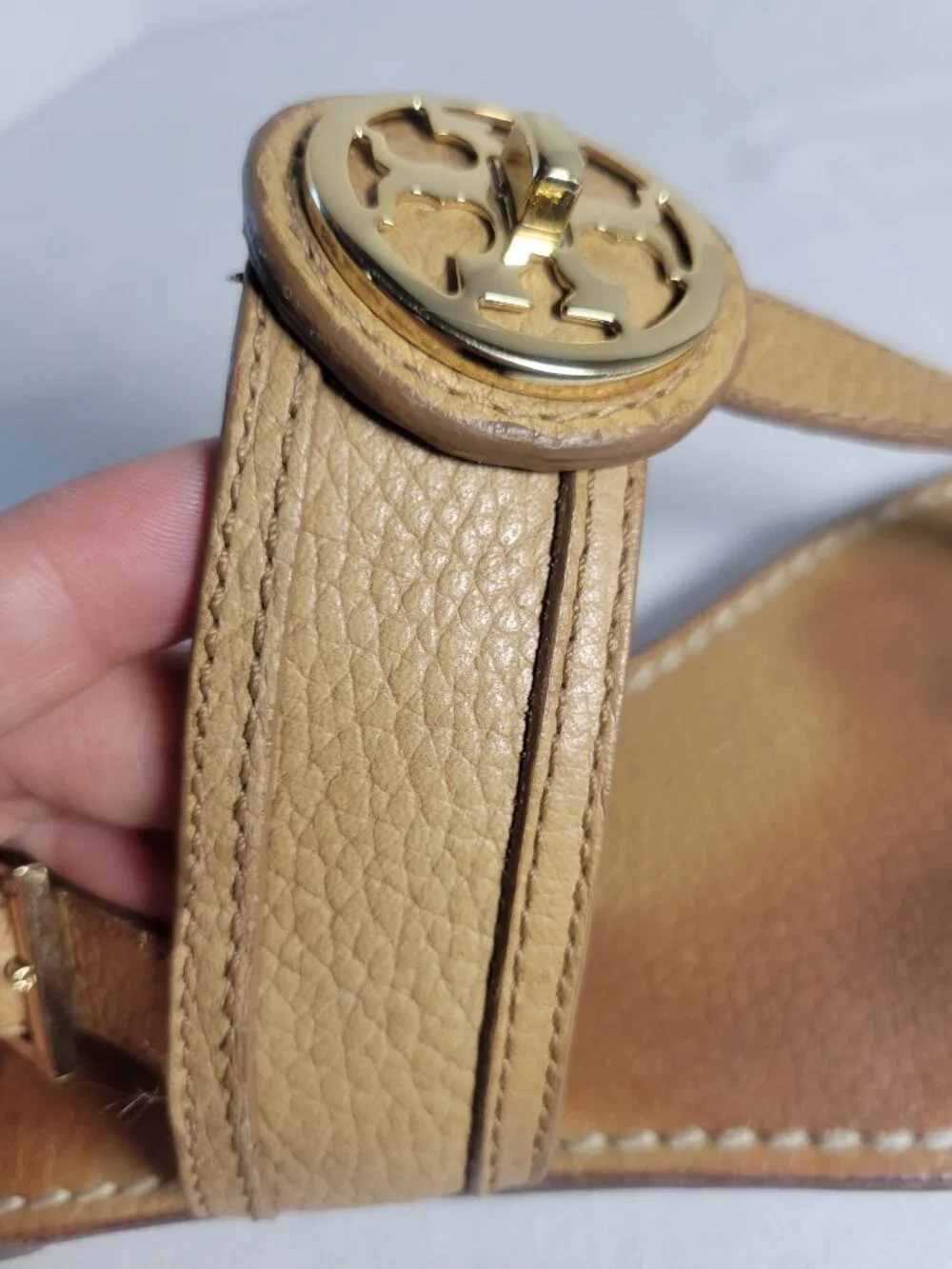 Tory Burch T Logo Leather Thong Sandals Tan Gold Women's Size 9